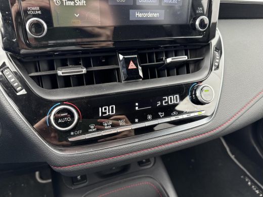 Toyota Corolla Touring Sports 1.8 Hybrid Style **NAVIGATIE/ STOELVERWARMING/ ELEKTRISCHE ACHTERKLEP/ 36 MAANDEN GARANTIE** ActivLease financial lease