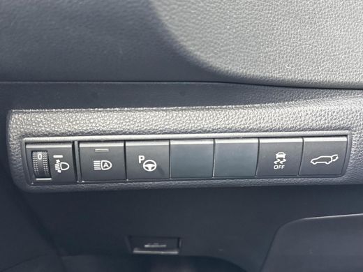 Toyota Corolla Touring Sports 1.8 Hybrid Style **NAVIGATIE/ STOELVERWARMING/ ELEKTRISCHE ACHTERKLEP/ 36 MAANDEN GARANTIE** ActivLease financial lease