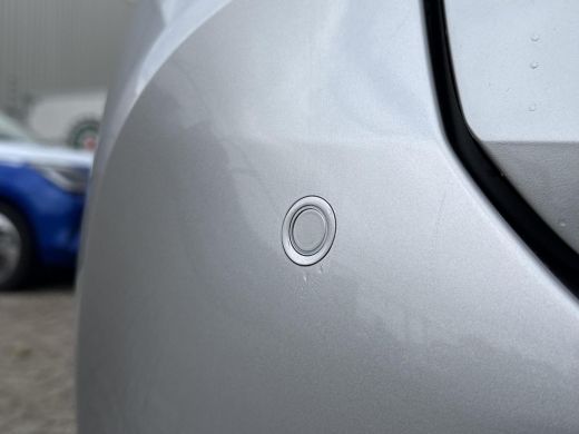 Toyota Corolla Touring Sports 1.8 Hybrid Style **NAVIGATIE/ STOELVERWARMING/ ELEKTRISCHE ACHTERKLEP/ 36 MAANDEN GARANTIE** ActivLease financial lease