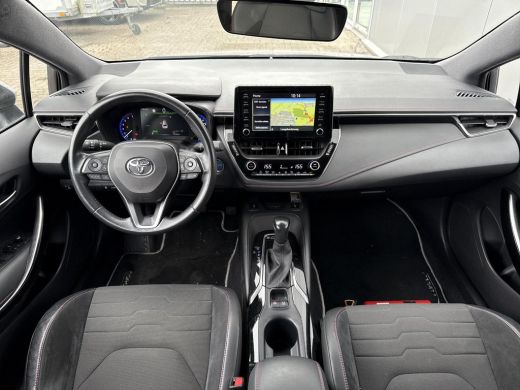 Toyota Corolla Touring Sports 1.8 Hybrid Style **NAVIGATIE/ STOELVERWARMING/ ELEKTRISCHE ACHTERKLEP/ 36 MAANDEN GARANTIE** ActivLease financial lease