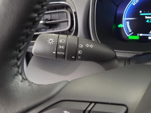 Toyota Yaris 1.5 Hybrid 130 Executive | Apple CarPlay | Blindspot | Navigatie | Rijklaarprijs incl. garantie | ActivLease financial lease