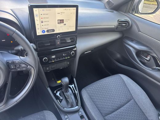Toyota Yaris Cross 1.5 Hybrid 130 Dynamic | 06-10141018 Voor meer informatie ActivLease financial lease
