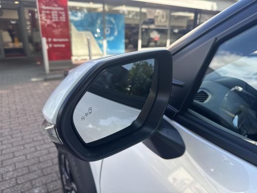 Toyota Yaris Cross 1.5 Hybrid 130 Dynamic | 06-10141018 Voor meer informatie ActivLease financial lease
