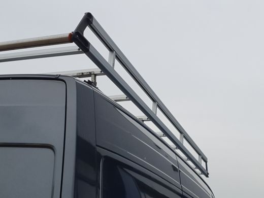 Volkswagen Crafter 35 2.0 TDI Automaat L3H3 (L2H2) 3000kg Trekgewicht ActivLease financial lease