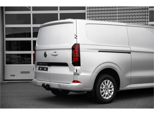 Volkswagen e-Transporter Style L2 IQ-Light | Trekhaak | Navigatie | Adaptive Cruise | Digitaal Dashboard ActivLease financial lease