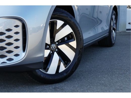 Volkswagen ID. Buzz Cargo Cargo Anniversary Edition | Led Matrix | 360  Camera | Trekhaak | Demonstratie Auto | Anniversery... ActivLease financial lease