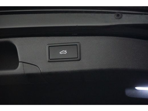 Volkswagen Passat Variant 1.5 eHybrid 272PK DSG-6 R-Line Business | PANORAMADAK | TREKHAAK | 19 INCH | ELEKTR. A. K... ActivLease financial lease