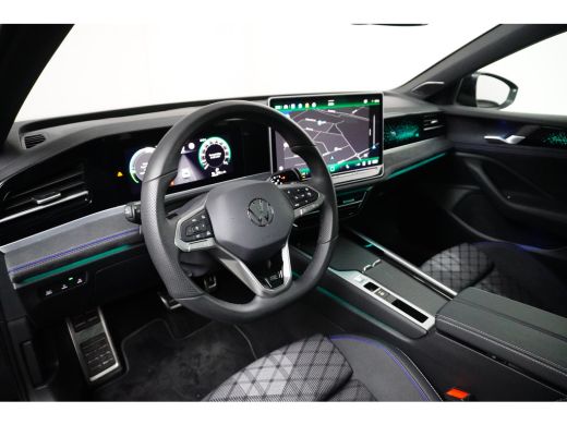 Volkswagen Passat Variant 1.5 eHybrid 272PK DSG-6 R-Line Business | PANORAMADAK | TREKHAAK | 19 INCH | ELEKTR. A. K... ActivLease financial lease