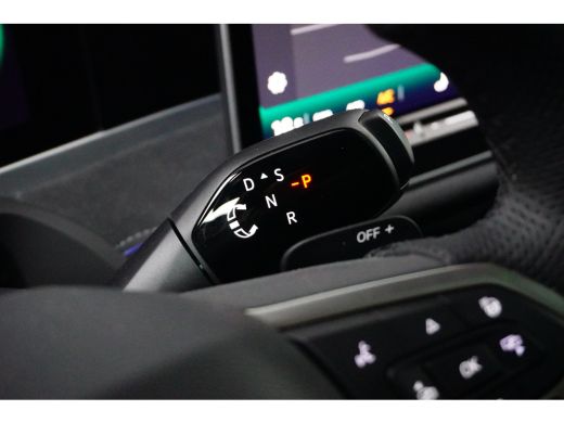 Volkswagen Passat Variant 1.5 eHybrid 272PK DSG-6 R-Line Business | PANORAMADAK | TREKHAAK | 19 INCH | ELEKTR. A. K... ActivLease financial lease