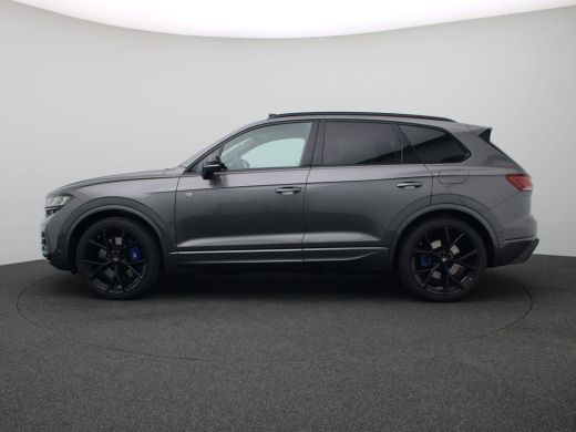 Volkswagen Touareg 3.0 TSi eHybrid 4MOTION R Edition 463PK DSG matrix led, trekhaak, panoramadak, 360gr. camera, led... ActivLease financial lease
