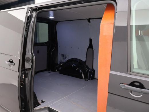 Volkswagen Transporter 2.0 TDI L1H1 *30.679 KM* + 18 INCH LMV | APPLE CARPLAY | ANDROID AUTO | CRUISE CONTROL ActivLease financial lease