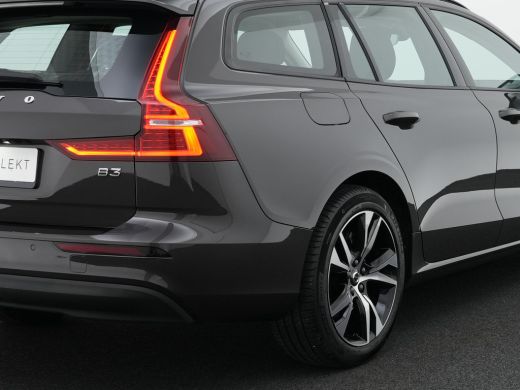 Volvo  V60 2.0 B3 Essential Edition | Adaptive Cruise | BLIS | Trekhaak | Stoelverwarming | Google | 18" ActivLease financial lease