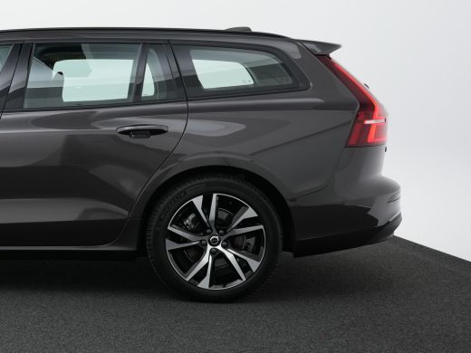 Volvo  V60 2.0 B3 Essential Edition | Adaptive Cruise | BLIS | Trekhaak | Stoelverwarming | Google | 18" ActivLease financial lease