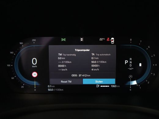 Volvo  V60 2.0 B3 Essential Edition | Adaptive Cruise | BLIS | Trekhaak | Stoelverwarming | Google | 18" ActivLease financial lease
