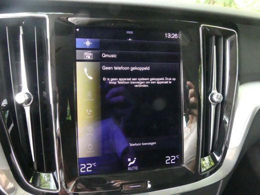 Volvo  V60 2.0 B3 Momentum Advantage | TREKHAAK | CAMERA | PARKEERSENSOREN V+A | NAVI | ActivLease financial lease