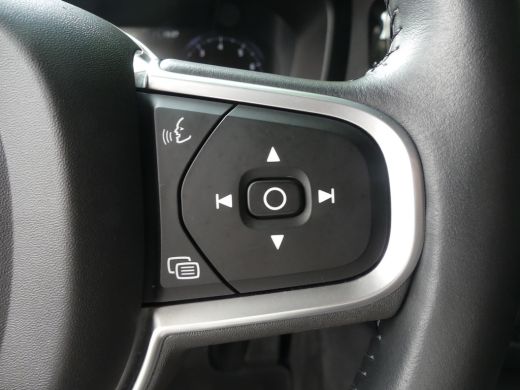 Volvo  V60 2.0 B3 Momentum Advantage | TREKHAAK | CAMERA | PARKEERSENSOREN V+A | NAVI | ActivLease financial lease