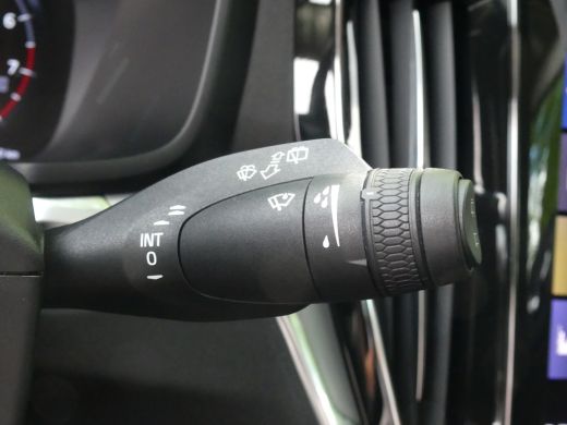 Volvo  V60 2.0 B3 Momentum Advantage | TREKHAAK | CAMERA | PARKEERSENSOREN V+A | NAVI | ActivLease financial lease