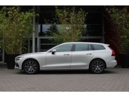 Volvo  V60 2.0 T5 Momentum | 1e Eigenaar | Broekhuis Volvo onderhouden | Trekhaak uitklapbaar ActivLease financial lease