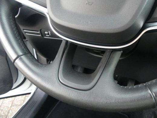 Volvo  XC40 1.5 T3 Momentum Pro | TREKHAAK | ADAPTIVE CRUISE | DODEHOEKDETECTIE | CAMERA | NAVI | PARKEERSENS... ActivLease financial lease