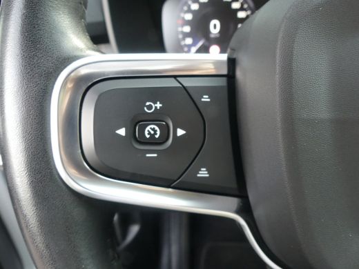 Volvo  XC40 1.5 T3 Momentum Pro | TREKHAAK | ADAPTIVE CRUISE | DODEHOEKDETECTIE | CAMERA | NAVI | PARKEERSENS... ActivLease financial lease