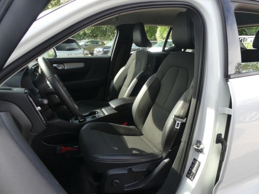 Volvo  XC40 1.5 T3 Momentum Pro | TREKHAAK | ADAPTIVE CRUISE | DODEHOEKDETECTIE | CAMERA | NAVI | PARKEERSENS... ActivLease financial lease