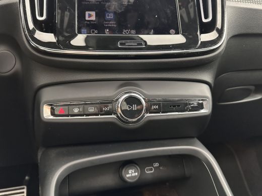 Volvo  XC40 Recharge P8 AWD R-Design [ 3-Fase ] (INCL-BTW) *PANO | LEATHER-ALCANTARA | DIGI-COCKPIT | FULL-LE... ActivLease financial lease