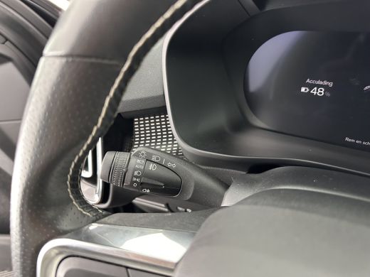 Volvo  XC40 Recharge P8 AWD R-Design [ 3-Fase ] (INCL-BTW) *PANO | LEATHER-ALCANTARA | DIGI-COCKPIT | FULL-LE... ActivLease financial lease
