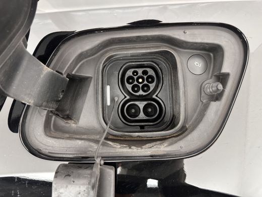 Volvo  XC40 Recharge P8 AWD R-Design [ 3-Fase ] (INCL-BTW) *PANO | LEATHER-ALCANTARA | DIGI-COCKPIT | FULL-LE... ActivLease financial lease