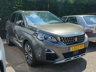 Peugeot 3008 1.2 PureTech Allure | Navigatie | Panorama/schuifdak | 19 Inch lichtmetaal | 1e Eigenaar | 52.000...