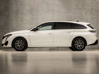 Peugeot 308 SW 1.2 PureTech Sport (APPLE CARPLAY, GROOT NAVIGATIE, STOELVERWARMING, KEYLESS START, LED KOPLAM...