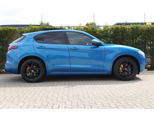 Alfa Romeo Stelvio 2.0 T AWD Veloce 280PK | Panoramadak |Harman/Kardon | Keyless | ACC | Camera | Memory ActivLease financial lease