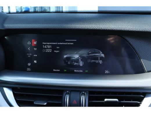 Alfa Romeo Stelvio 2.0 T AWD Veloce 280PK | Panoramadak |Harman/Kardon | Keyless | ACC | Camera | Memory ActivLease financial lease