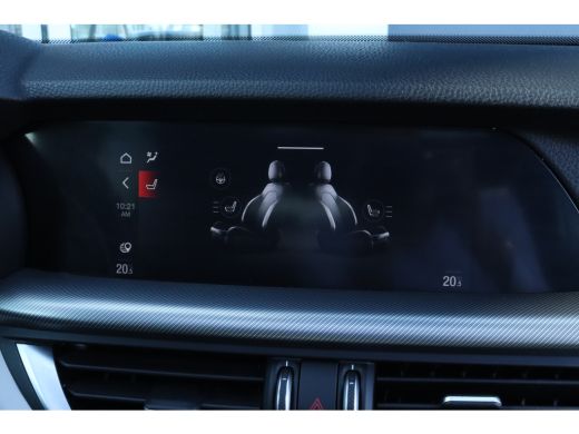 Alfa Romeo Stelvio 2.0 T AWD Veloce 280PK | Panoramadak |Harman/Kardon | Keyless | ACC | Camera | Memory ActivLease financial lease