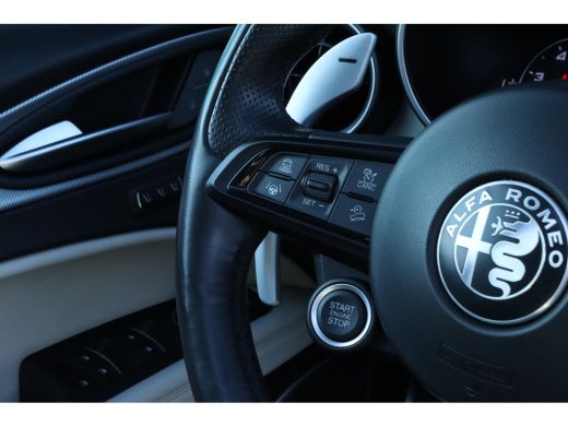 Alfa Romeo Stelvio 2.0 T AWD Veloce 280PK | Panoramadak |Harman/Kardon | Keyless | ACC | Camera | Memory ActivLease financial lease