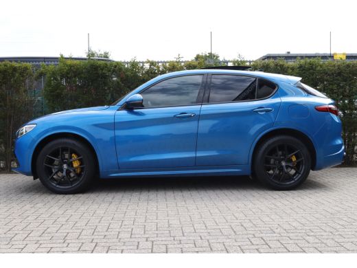 Alfa Romeo Stelvio 2.0 T AWD Veloce 280PK | Panoramadak |Harman/Kardon | Keyless | ACC | Camera | Memory ActivLease financial lease