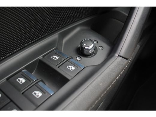 Audi A3 Limousine 30 TFSI S-LINE AUTOMAAT | NL-AUTO! | 1 EIGENAAR! | LEDER / STOF | NAVI | STOELVERWARMIN... ActivLease financial lease