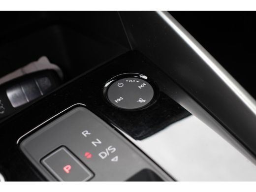 Audi A3 Limousine 30 TFSI S-LINE AUTOMAAT | NL-AUTO! | 1 EIGENAAR! | LEDER / STOF | NAVI | STOELVERWARMIN... ActivLease financial lease