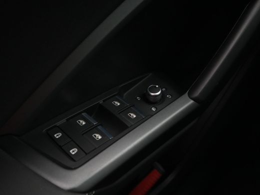 Audi Q3 35 TFSI 150 pk S edition Navi, PDC, Optiek zwart 28 ActivLease financial lease