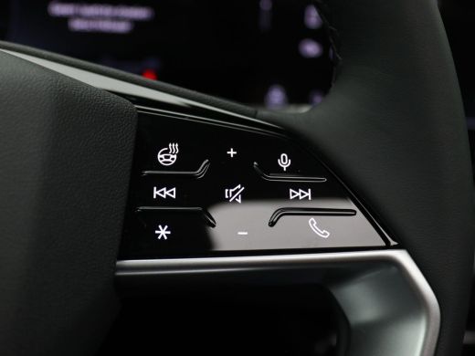 Audi Q6 e-tron Launch edition 83 kWh 252PK Panoramadak, Trekhaak, Keyless, Warmtepomp, 360gr. Camera, Stoelverwa... ActivLease financial lease