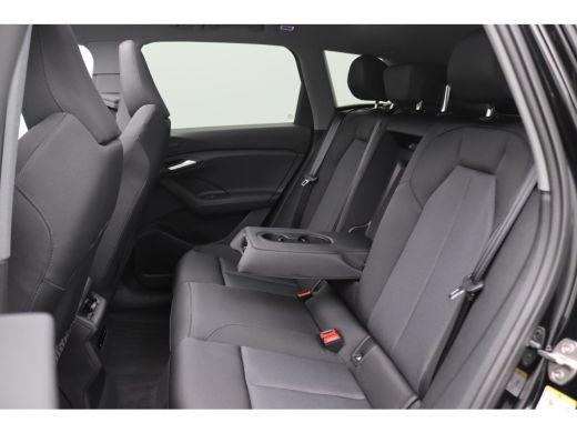 Audi Q6 e-tron Launch edition 83 kWh 252PK Panoramadak, Trekhaak, Keyless, Warmtepomp, 360gr. Camera, Stoelverwa... ActivLease financial lease