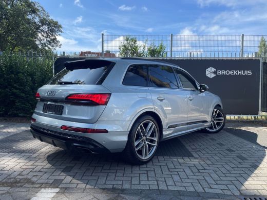 Audi Q7 55 TFSI e quattro Pro Line S/Vierwielbesturing/Trekhaak/Panoramadak/ Adaptieve cruisecontrol/Bang... ActivLease financial lease
