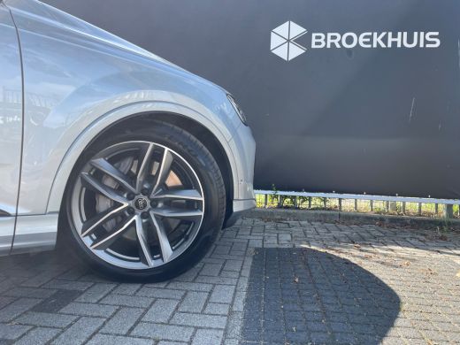 Audi Q7 55 TFSI e quattro Pro Line S/Vierwielbesturing/Trekhaak/Panoramadak/ Adaptieve cruisecontrol/Bang... ActivLease financial lease