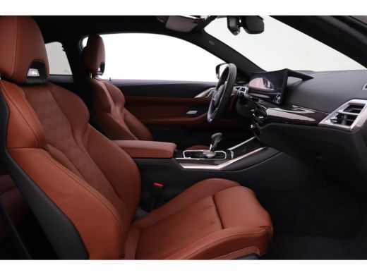 BMW M4 Coupé M4 xDrive Competition High Executive Automaat / M Drive Professional / M Carbon-keramisch r... ActivLease financial lease