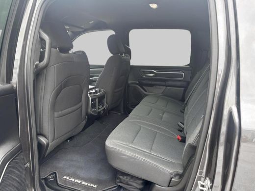 Dodge Ram 1500 1500 5.7 V8 4x4 Crew Cab Big Horn | Special striping | Trekhaak 13-polig | LPG | Geheel rijklaar ... ActivLease financial lease