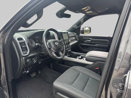 Dodge Ram 1500 1500 5.7 V8 4x4 Crew Cab Big Horn | Special striping | Trekhaak 13-polig | LPG | Geheel rijklaar ... ActivLease financial lease