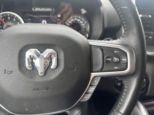 Dodge Ram 1500 1500 5.7 V8 4x4 Crew Cab Big Horn | Special striping | Trekhaak 13-polig | LPG | Geheel rijklaar ... ActivLease financial lease