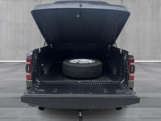 Dodge Ram 1500 1500 5.7 V8 4x4 Crew Cab Big Horn | Special striping | Trekhaak 13-polig | LPG | Geheel rijklaar ... ActivLease financial lease