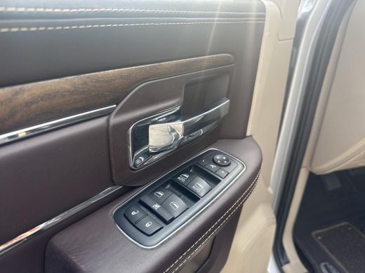 Dodge Ram 1500 1500 5.7 V8 4x4 Crew Cab Longhorn |RAMBOX | Luchtvering | Trekhaak | Longhorn interieur| Geheel r... ActivLease financial lease