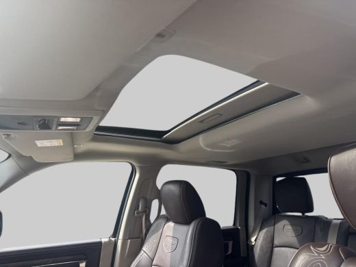 Dodge Ram 1500 1500 5.7 V8 4x4 Crew Cab Longhorn |RAMBOX | Luchtvering | Trekhaak | Longhorn interieur| Geheel r... ActivLease financial lease