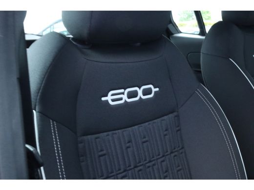 Fiat 600 1.2 Hybrid Urban Carplay | Cruise Control | Parkeersensoren | Radio | Climate | Direct leverbaar ActivLease financial lease